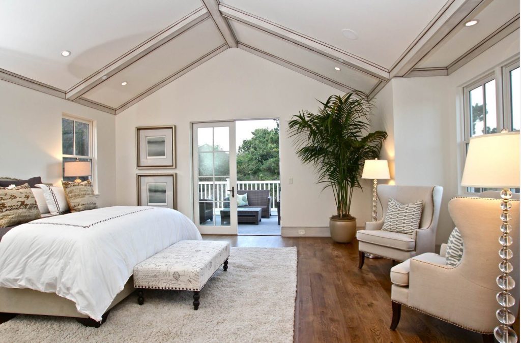 Easy Ways to Spruce up Rooms with High Ceiling