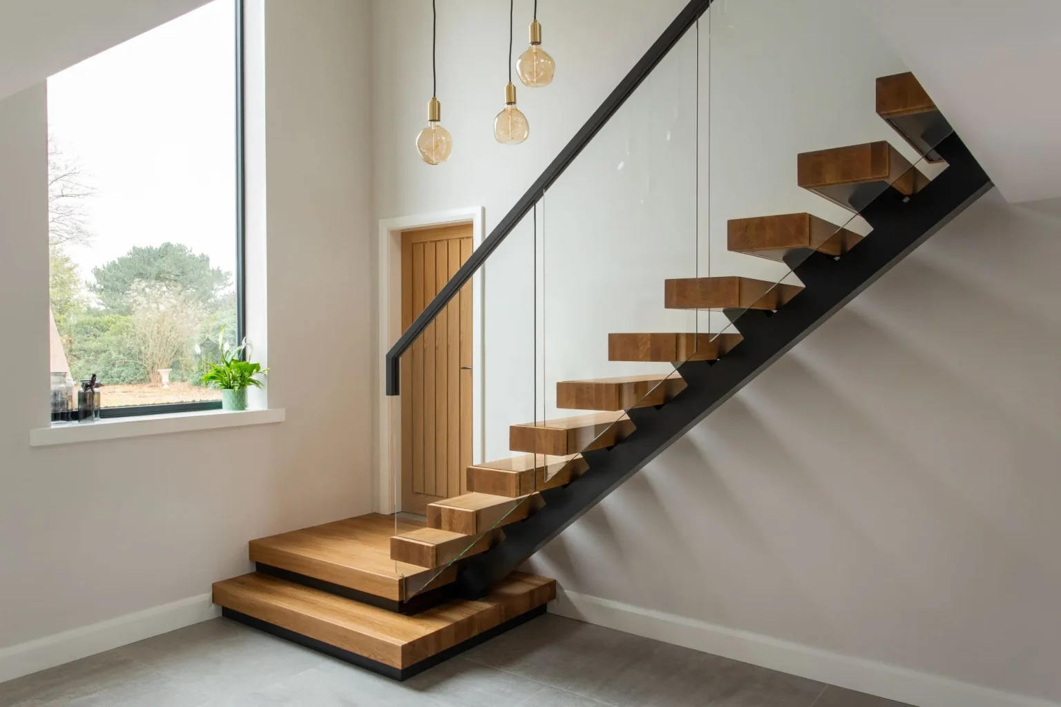 The Structural Science of Oak: Why it Remains the Gold Standard for Staircase Construction