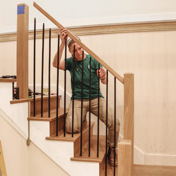 How to Select the Right Stair Handrail for a Residential Project