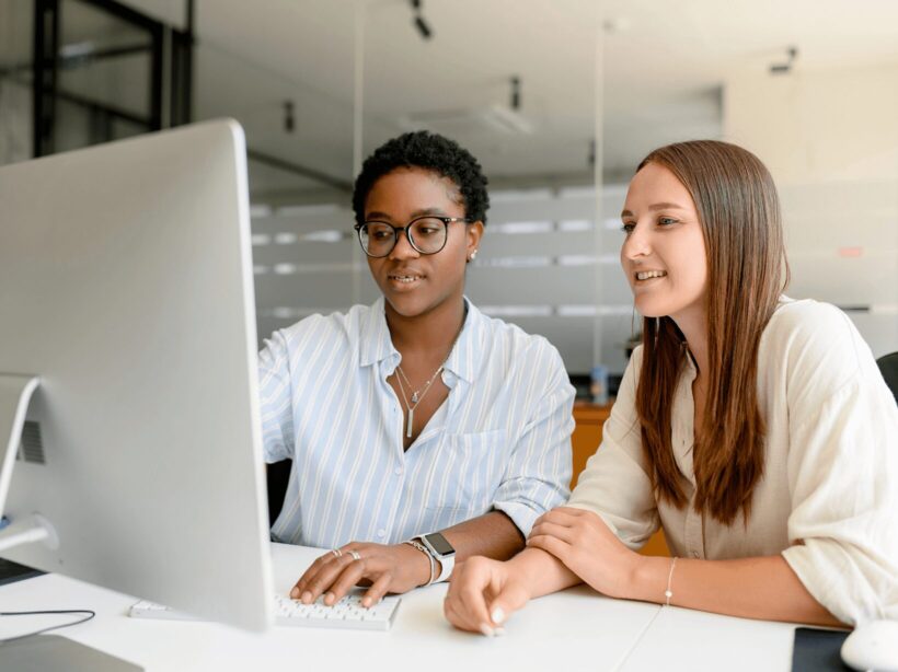 How to Choose Community Publishing Websites for Your Tech Business